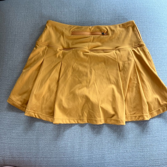 Yellow/orange tennis skirt - Picture 4 of 6